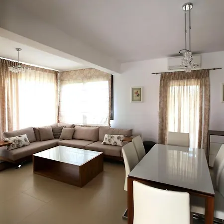 Villa Olympic Riviera