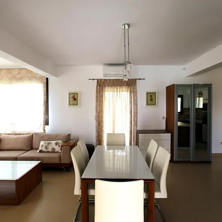 Villa Olympic Riviera